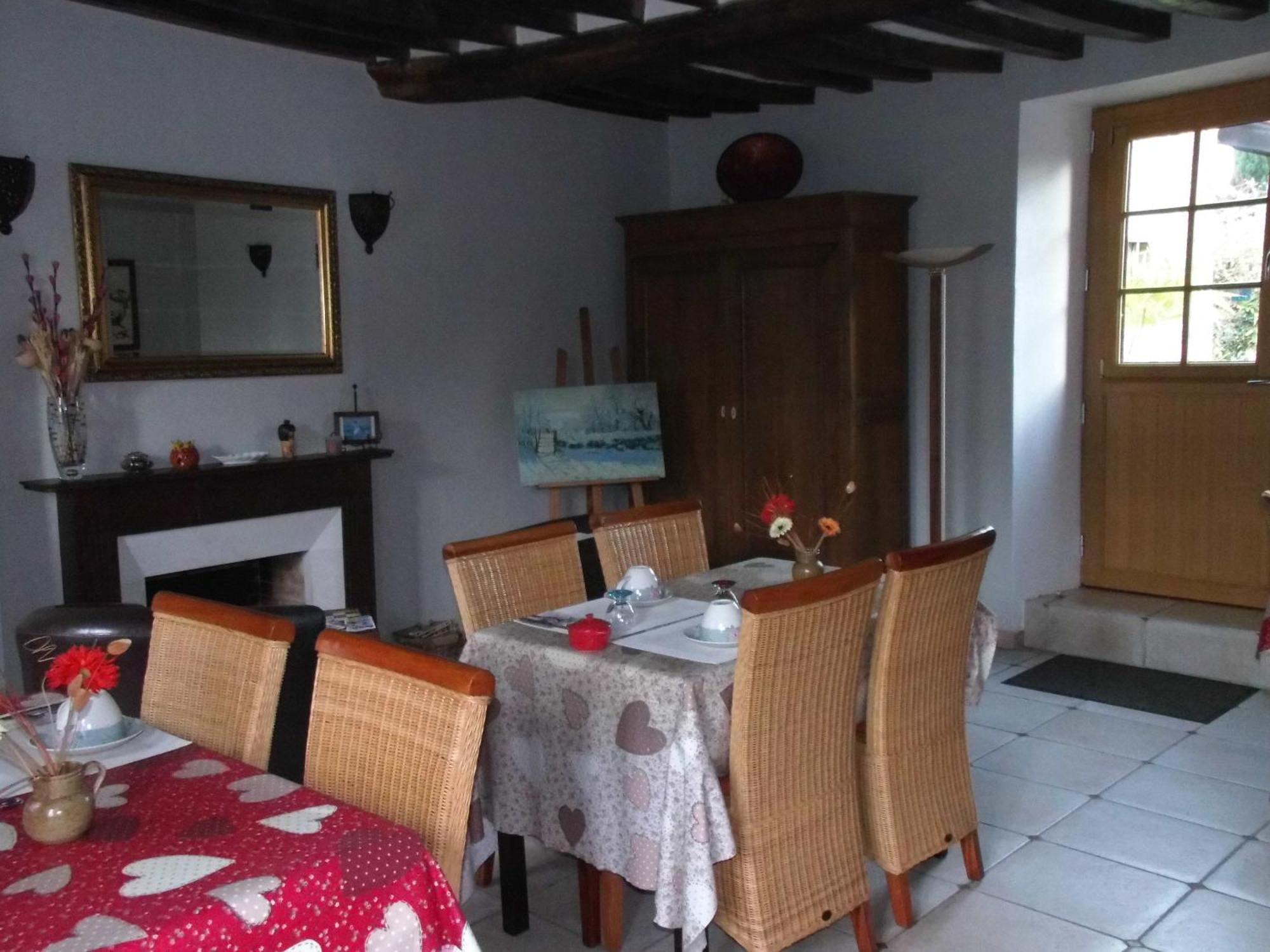 Le Clos Des Tilleuls D Day Home, Chambres D'Hotes, Suite Avec Sauna Privatif, Suite Avec Balneotherapie Privative, En Supplement Option Spa Bain A Remous La Vendelée Zimmer foto