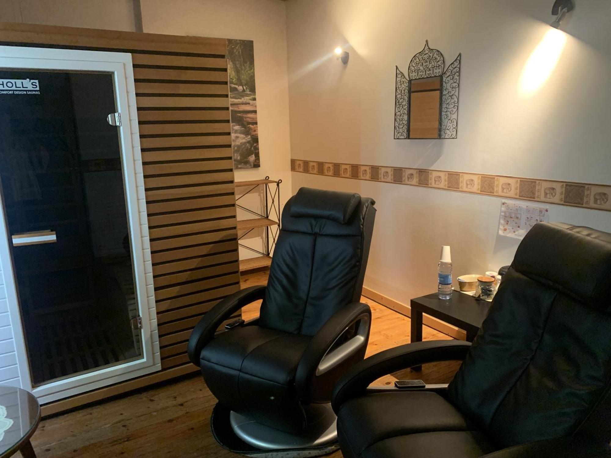 Le Clos Des Tilleuls D Day Home, Chambres D'Hotes, Suite Avec Sauna Privatif, Suite Avec Balneotherapie Privative, En Supplement Option Spa Bain A Remous La Vendelée Zimmer foto