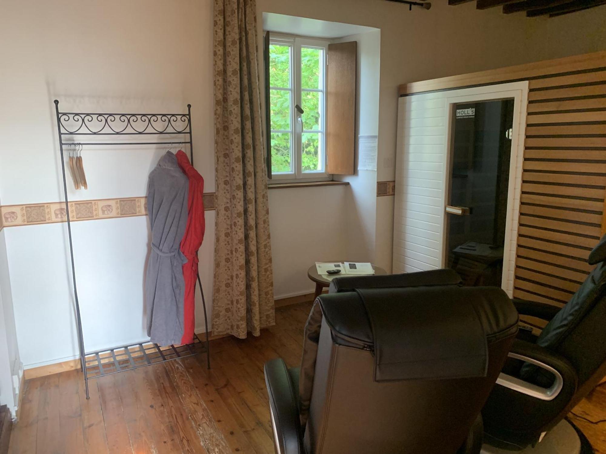 Le Clos Des Tilleuls D Day Home, Chambres D'Hotes, Suite Avec Sauna Privatif, Suite Avec Balneotherapie Privative, En Supplement Option Spa Bain A Remous La Vendelée Zimmer foto